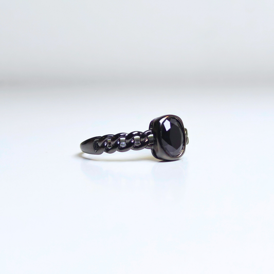 Noir Link | Black Spinel Ring