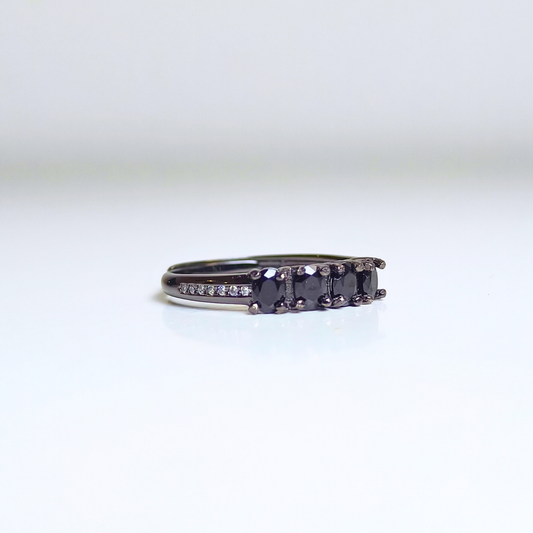 Eclipse Row | Black Spinel Ring