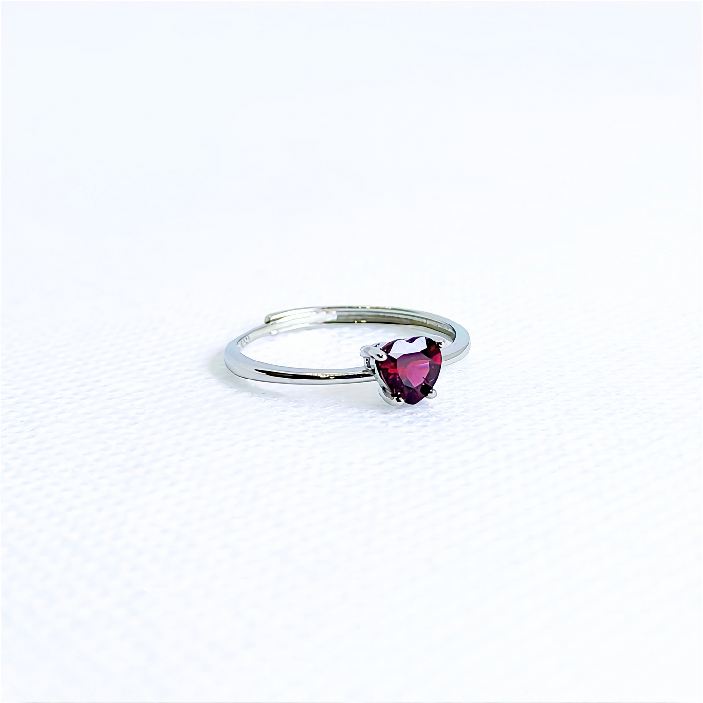 Crimson Vow | Garnet Heart Ring