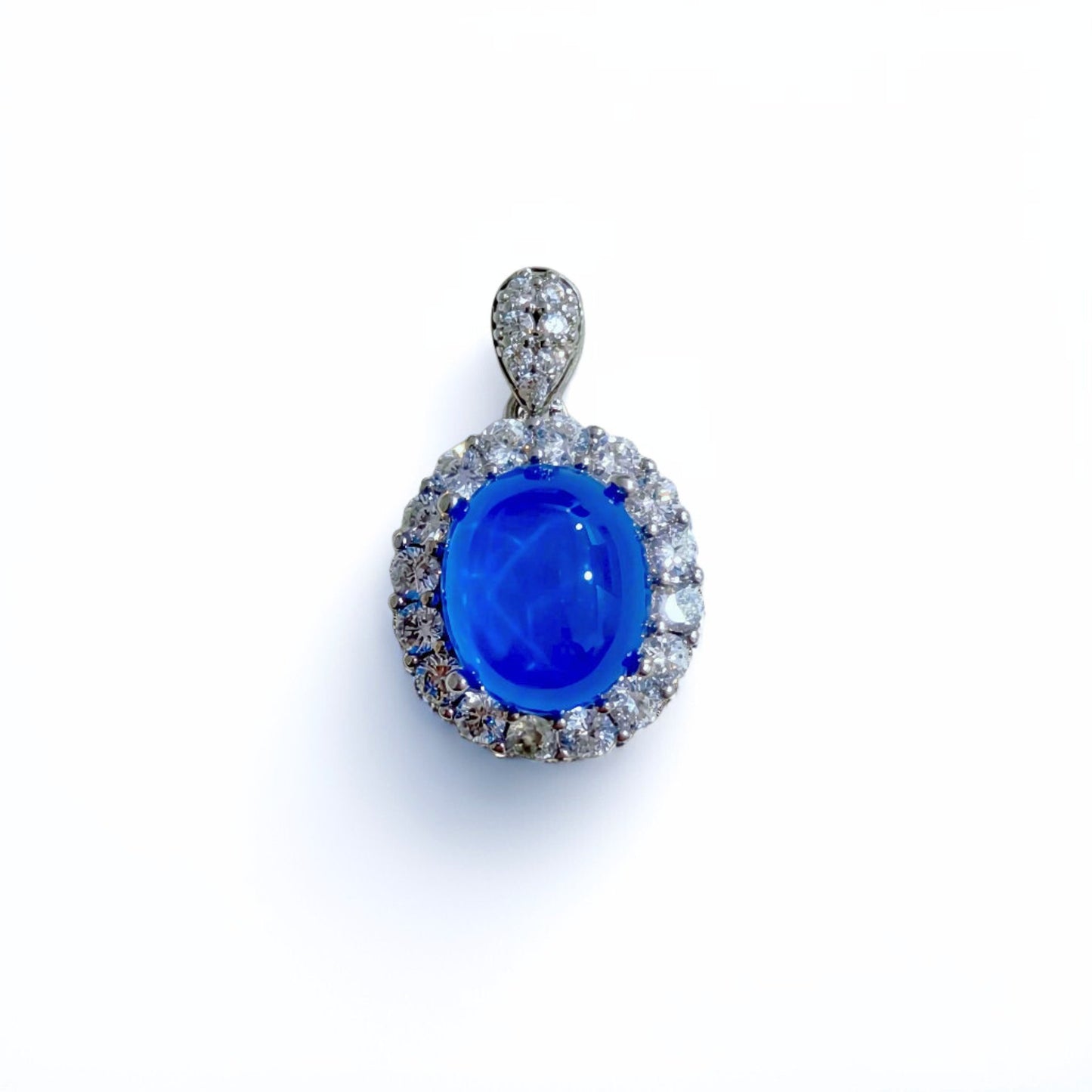 Celestial Bloom | Lab-Grown Sapphire Halo Pendant