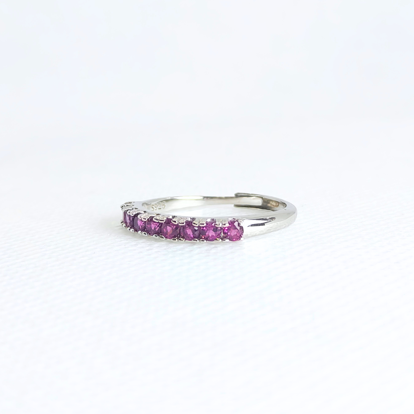 Eclipse Linea | Purple Garnet Ring