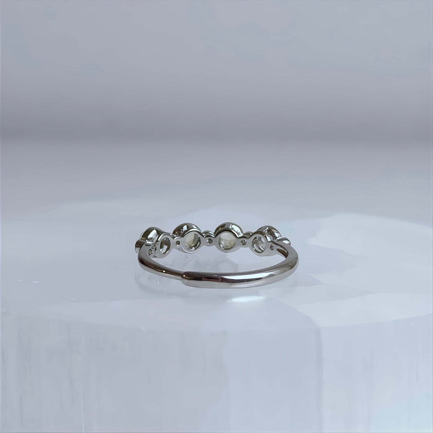 Moonphase Band | Multi-Moonstone Ring
