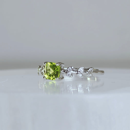 Twilight Grove | Peridot Vine Ring