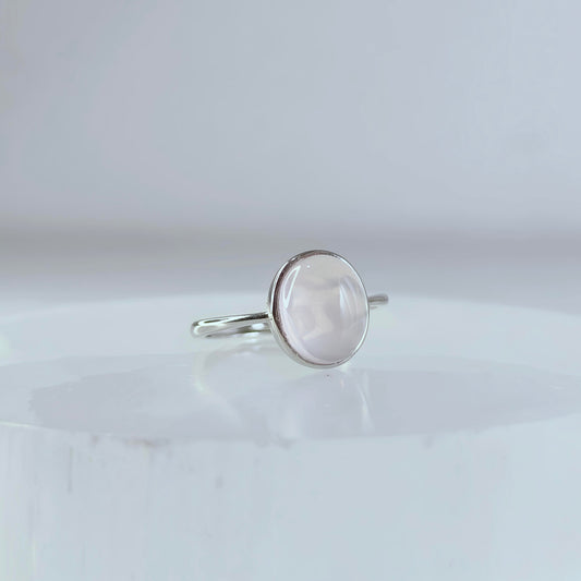 Whisper Bloom | Rose Quartz Oval Ring