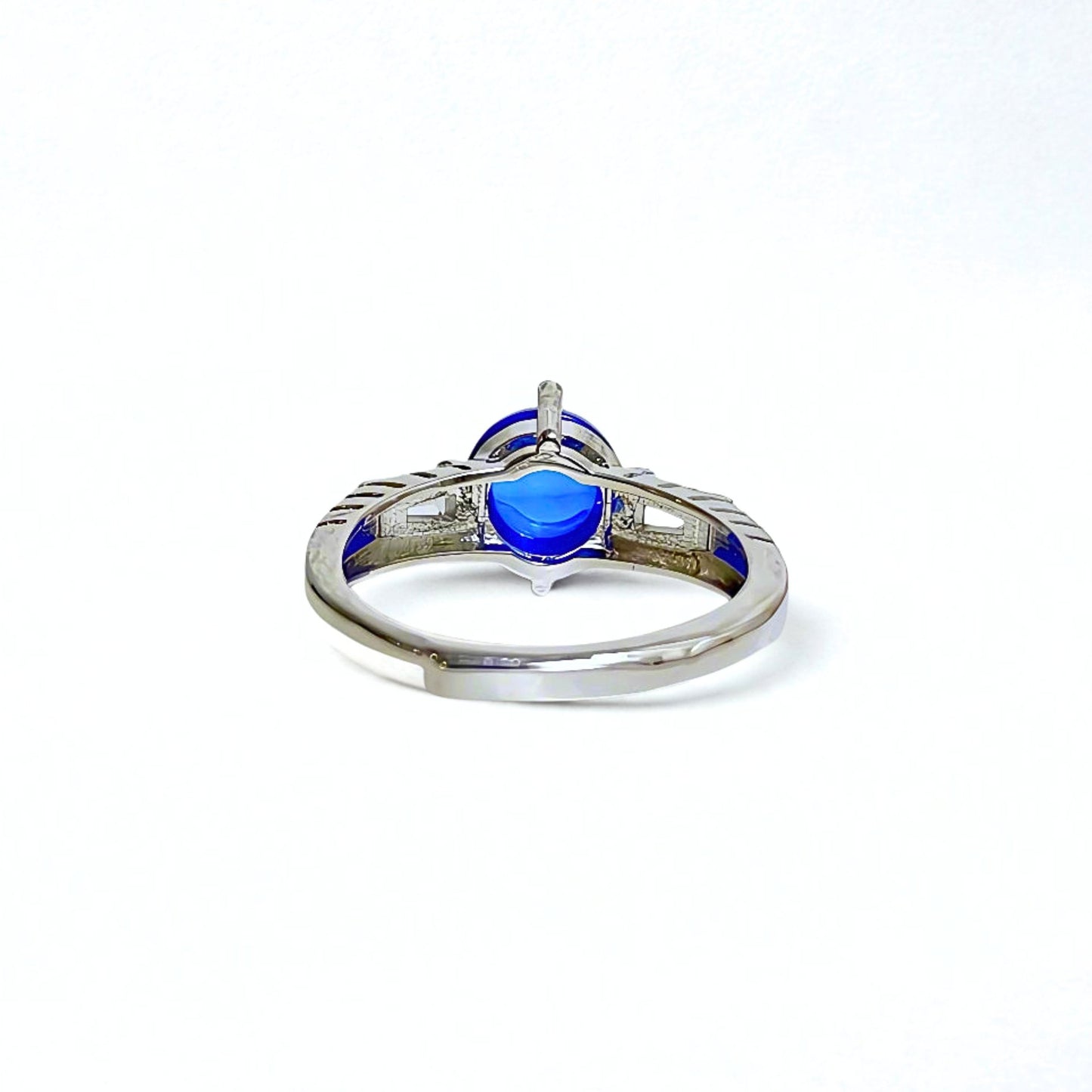 Celestial Core | Lab-Grown Sapphire Cabochon Ring
