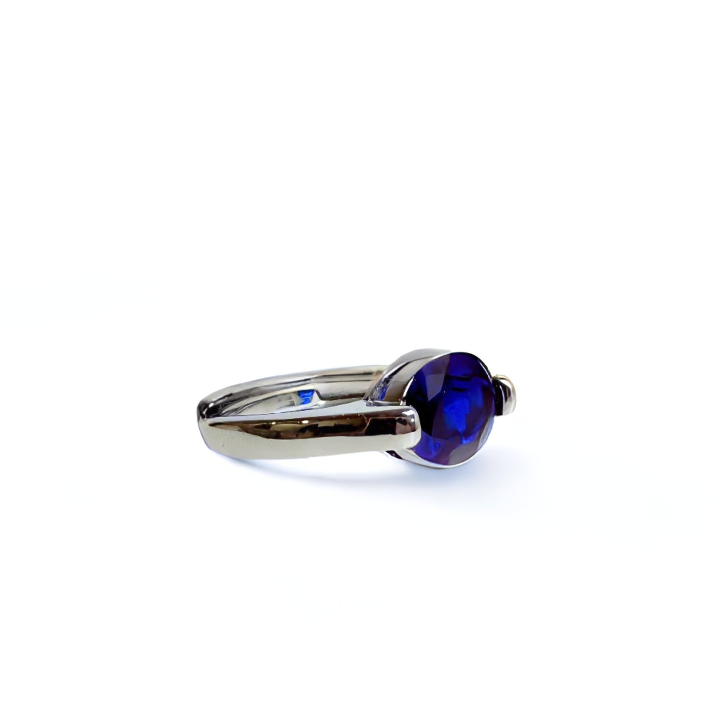 Midnight Glow | Lab-Grown Sapphire Ring
