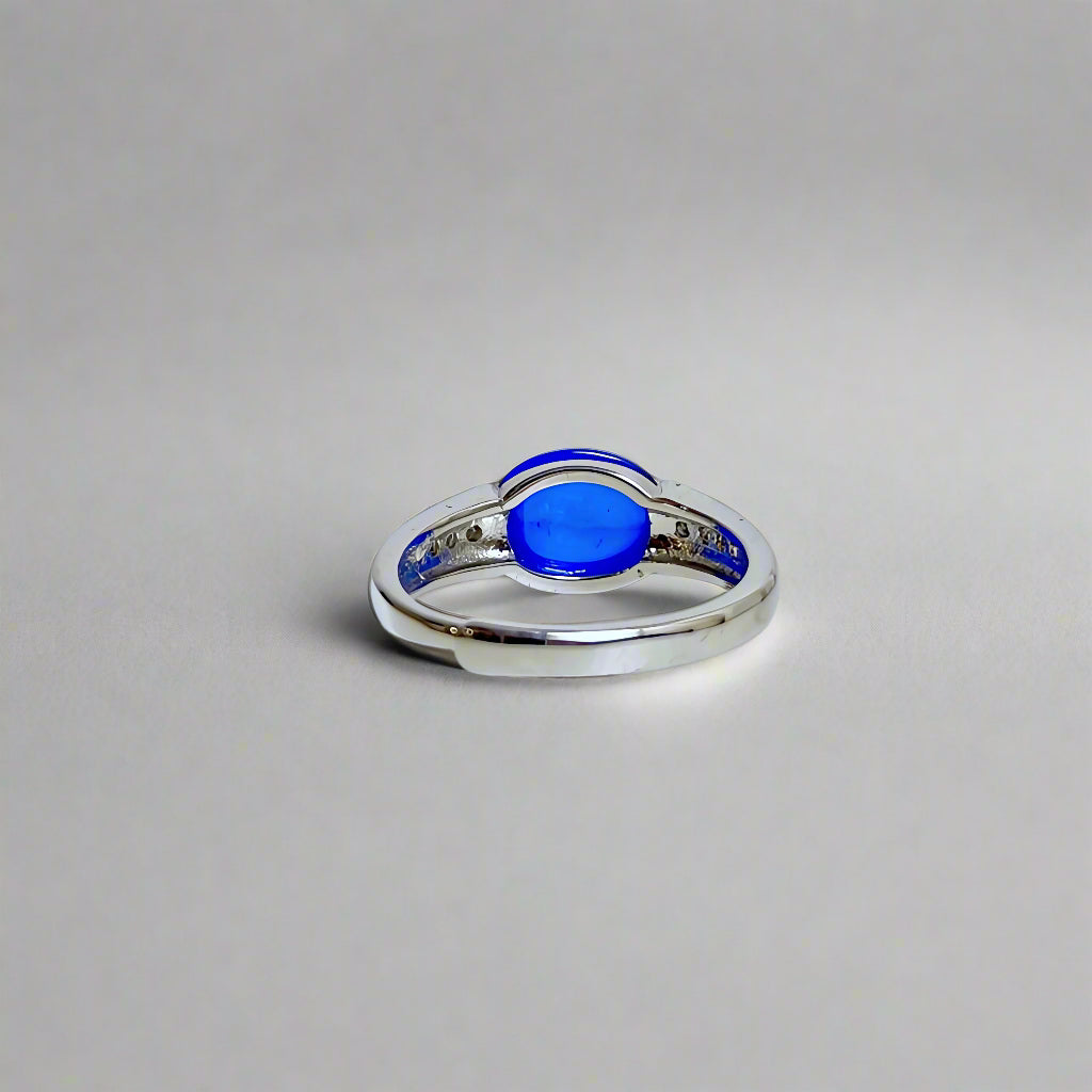 Sapphire Light | Lab-Grown Sapphire Cabochon Ring