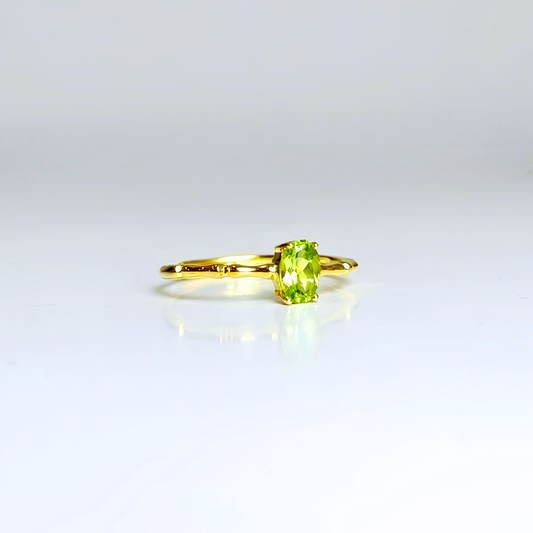 Willow Muse | Peridot Ring