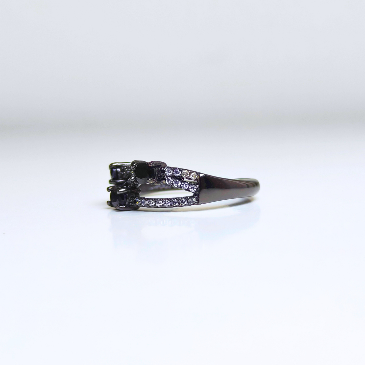 Noir Trinity | Black Spinel Ring