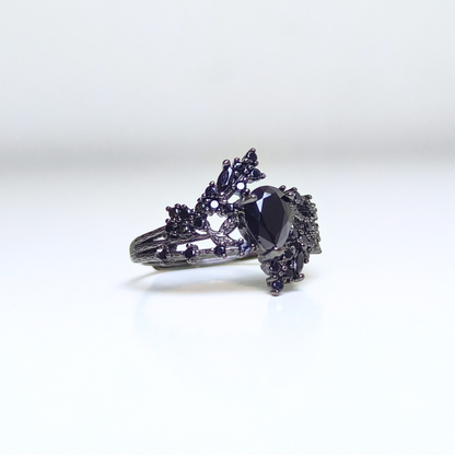 Noir Thornveil | Black Spinel Ring