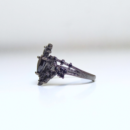 Noir Thornveil | Black Spinel Ring