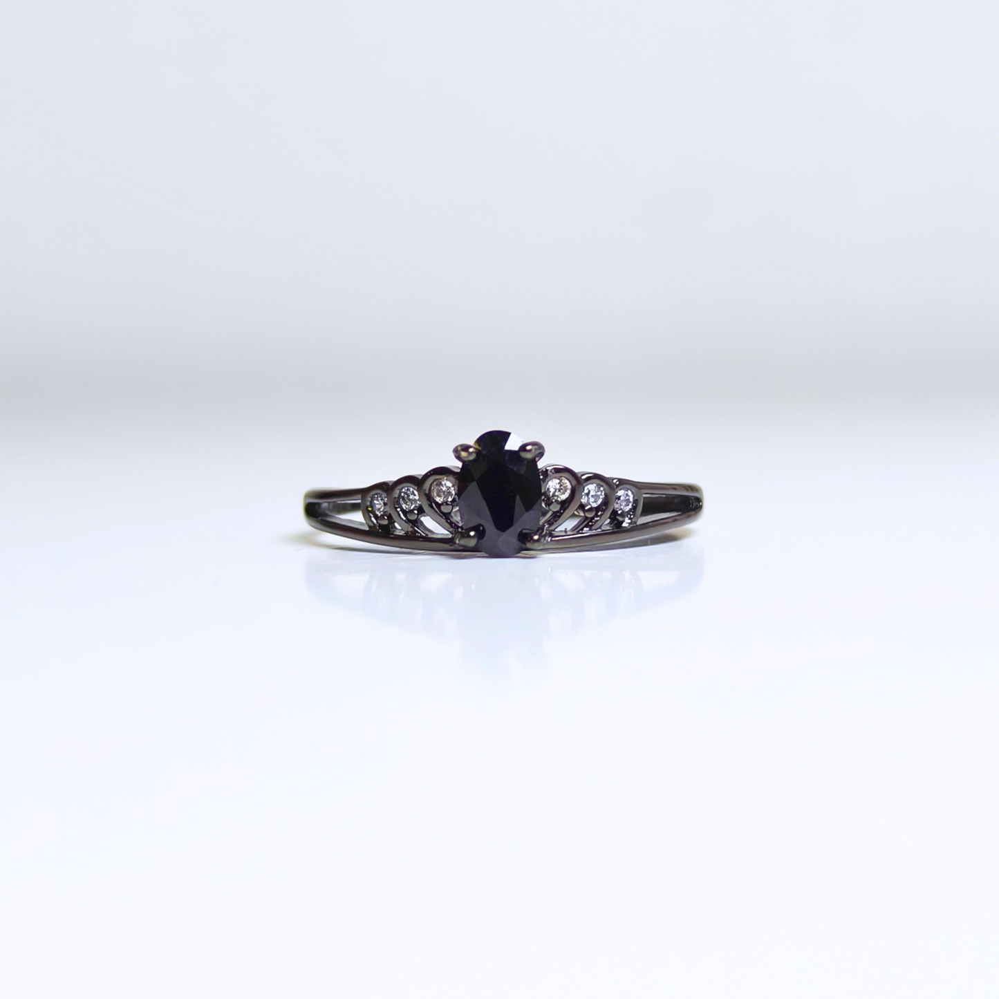 Noir Grace | Black Spinel Ring