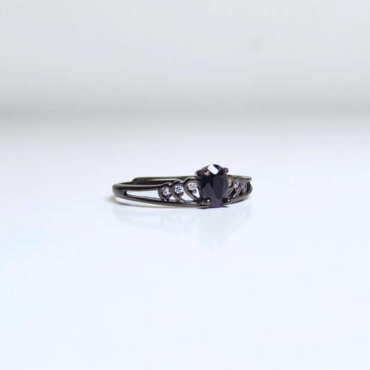 Noir Grace | Black Spinel Ring