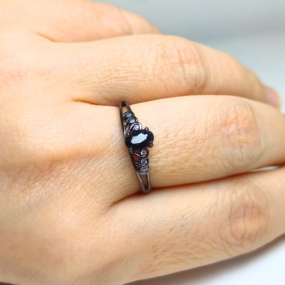 Noir Grace | Black Spinel Ring