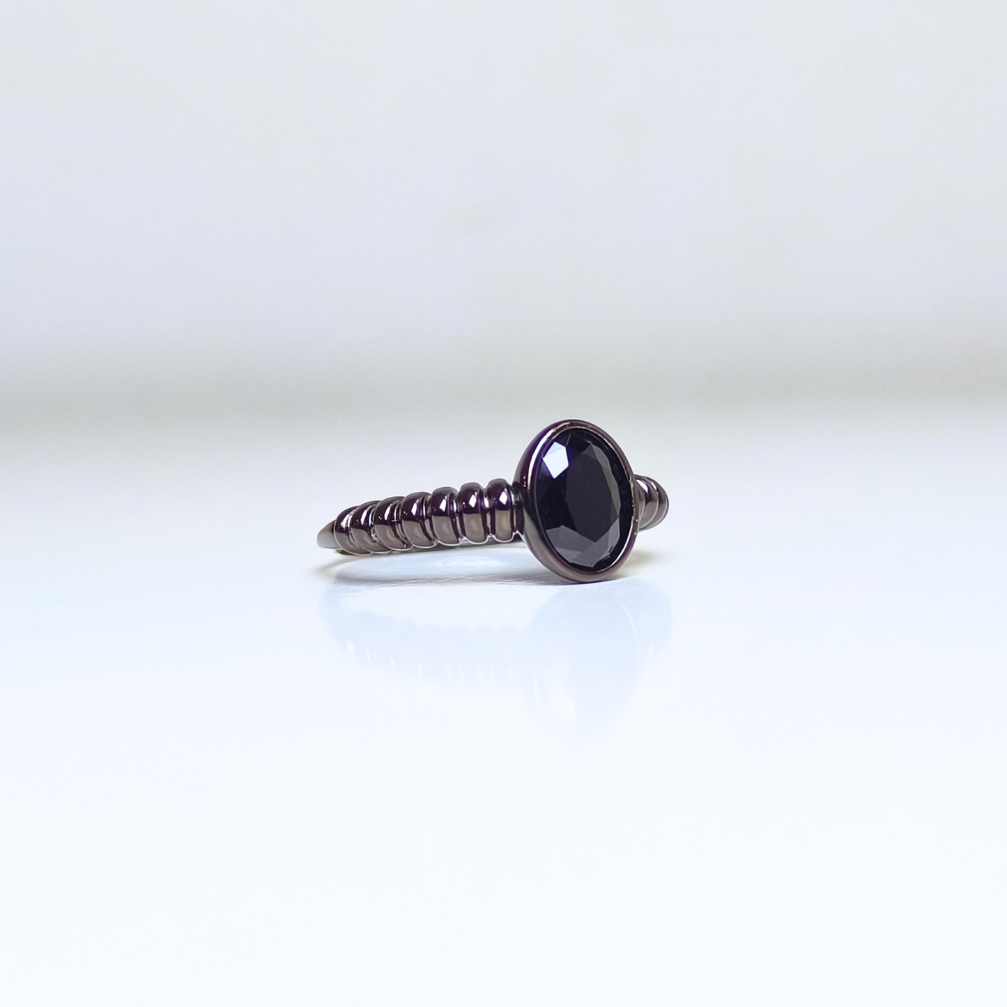 Noir Helix | Black Spinel Ring