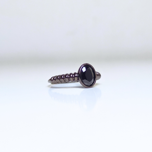 Noir Helix | Black Spinel Ring