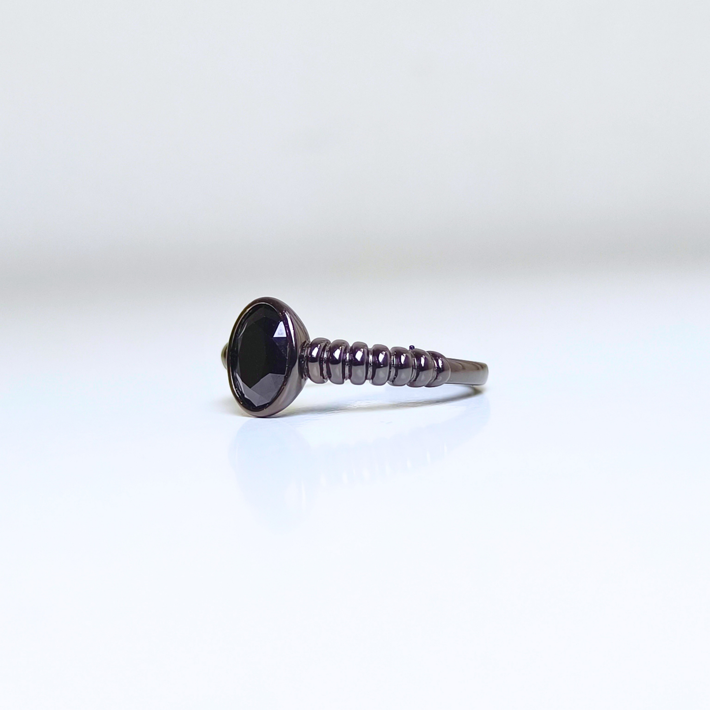 Noir Helix | Black Spinel Ring