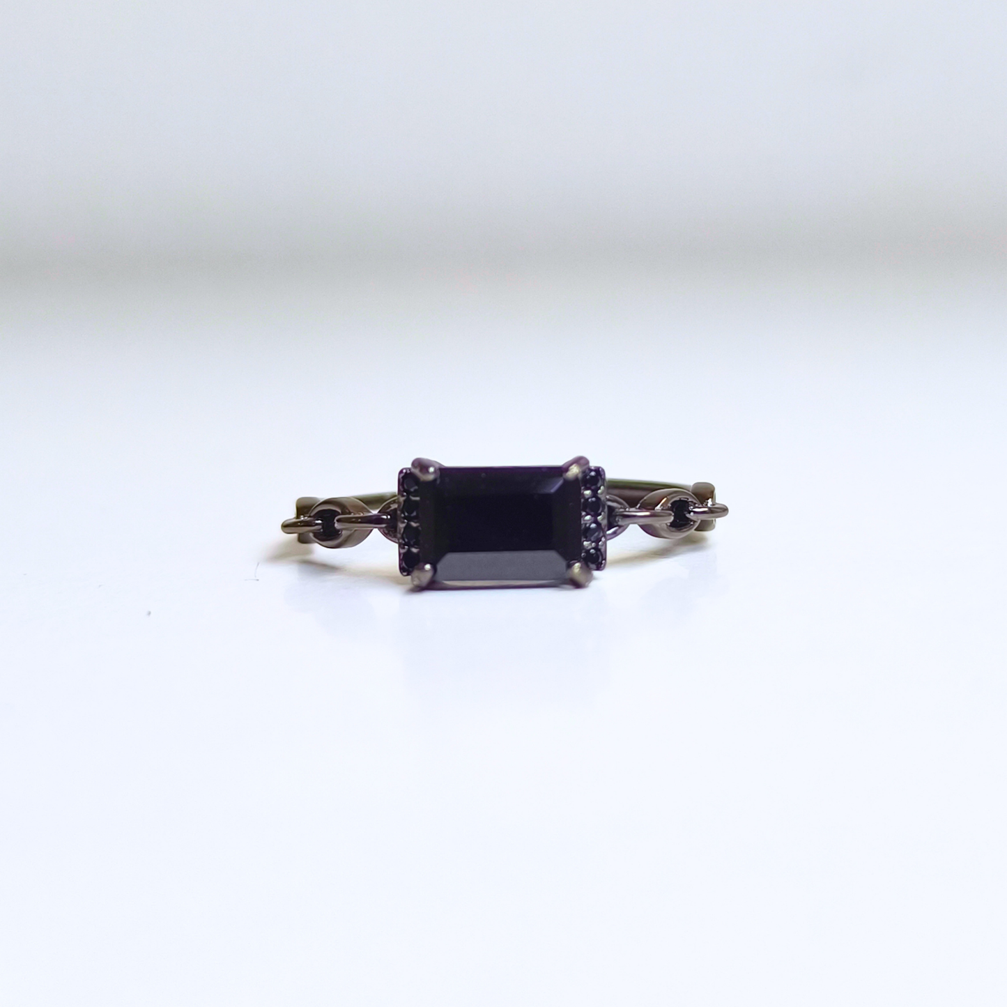 Onyx Link | Black Spinel Ring