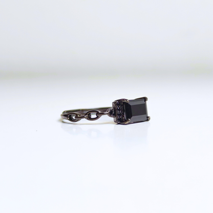 Onyx Link | Black Spinel Ring