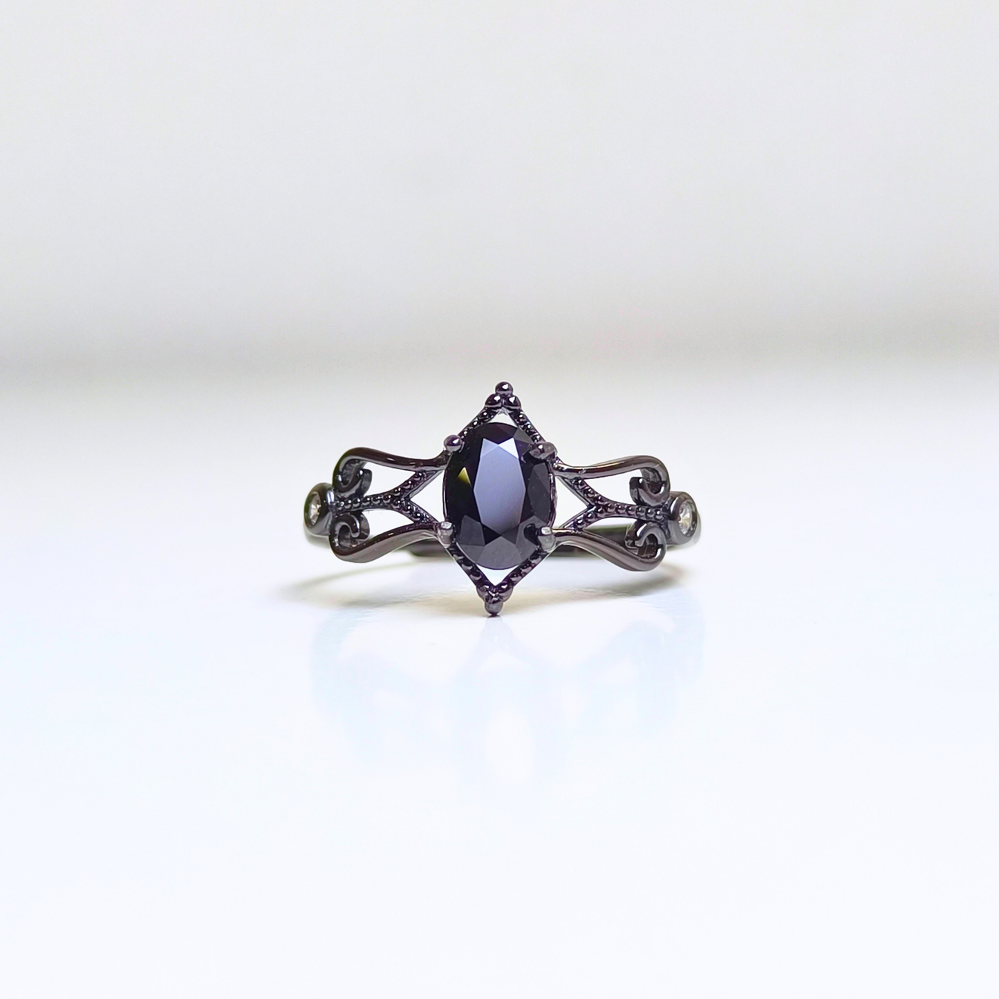 Shadowvine | Black Spinel Ring