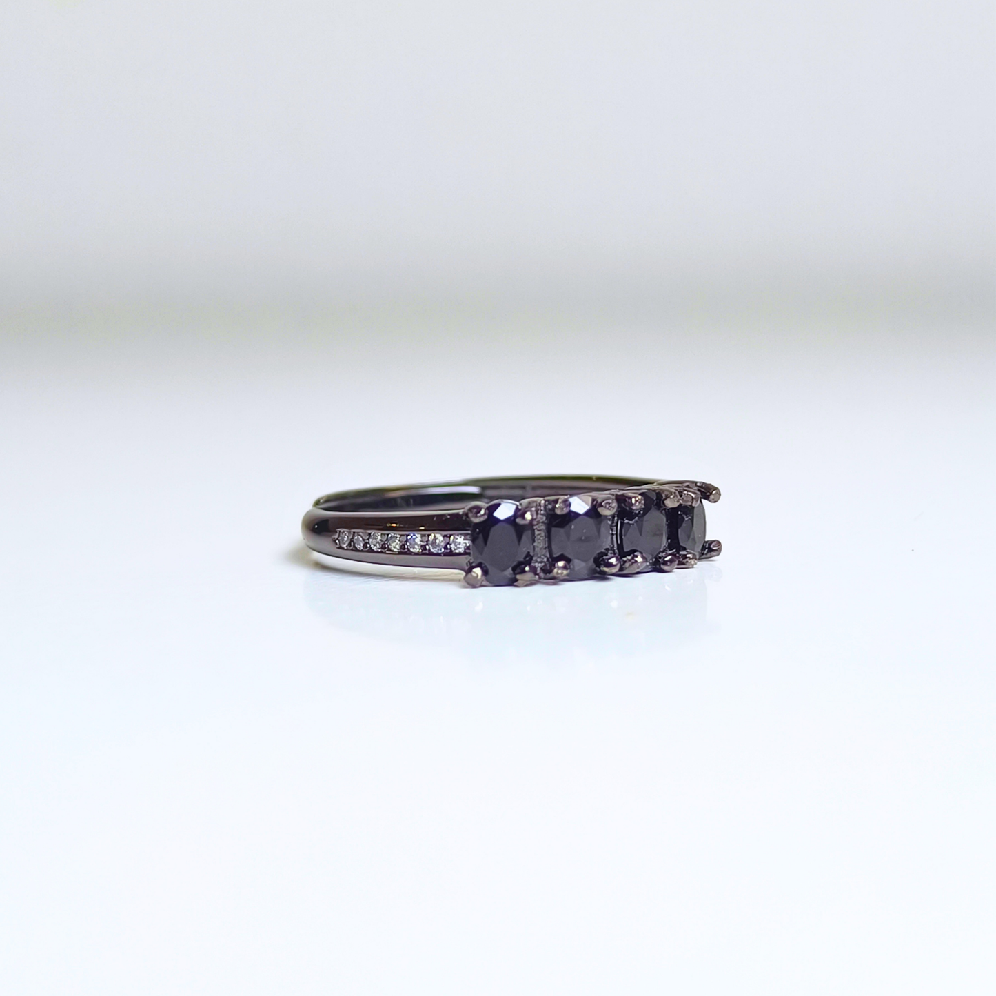 Eclipse Row | Black Spinel Ring