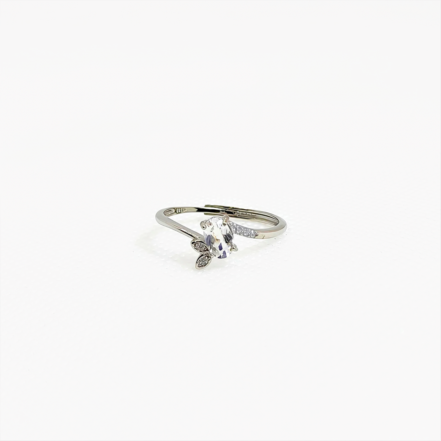 Nectarwing | Clear Quartz Ring