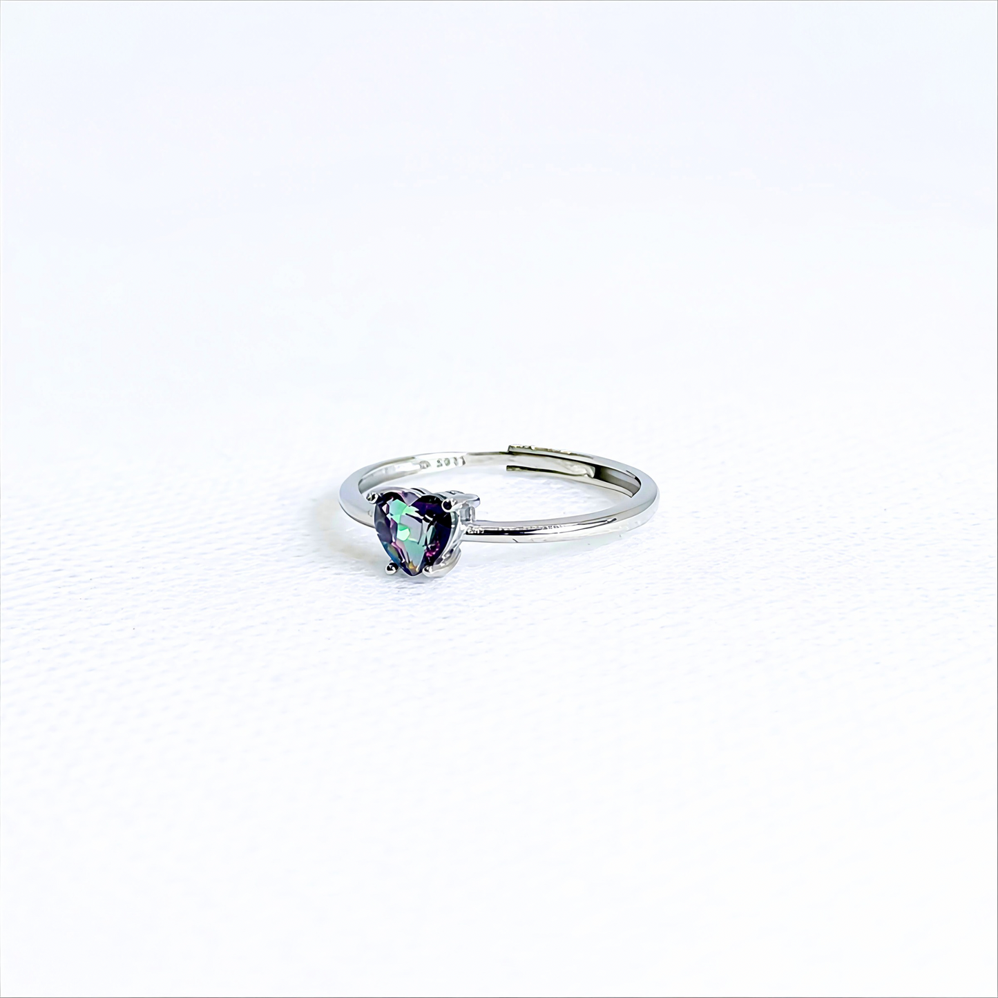 Mystveil | Mystic Topaz Heart Ring