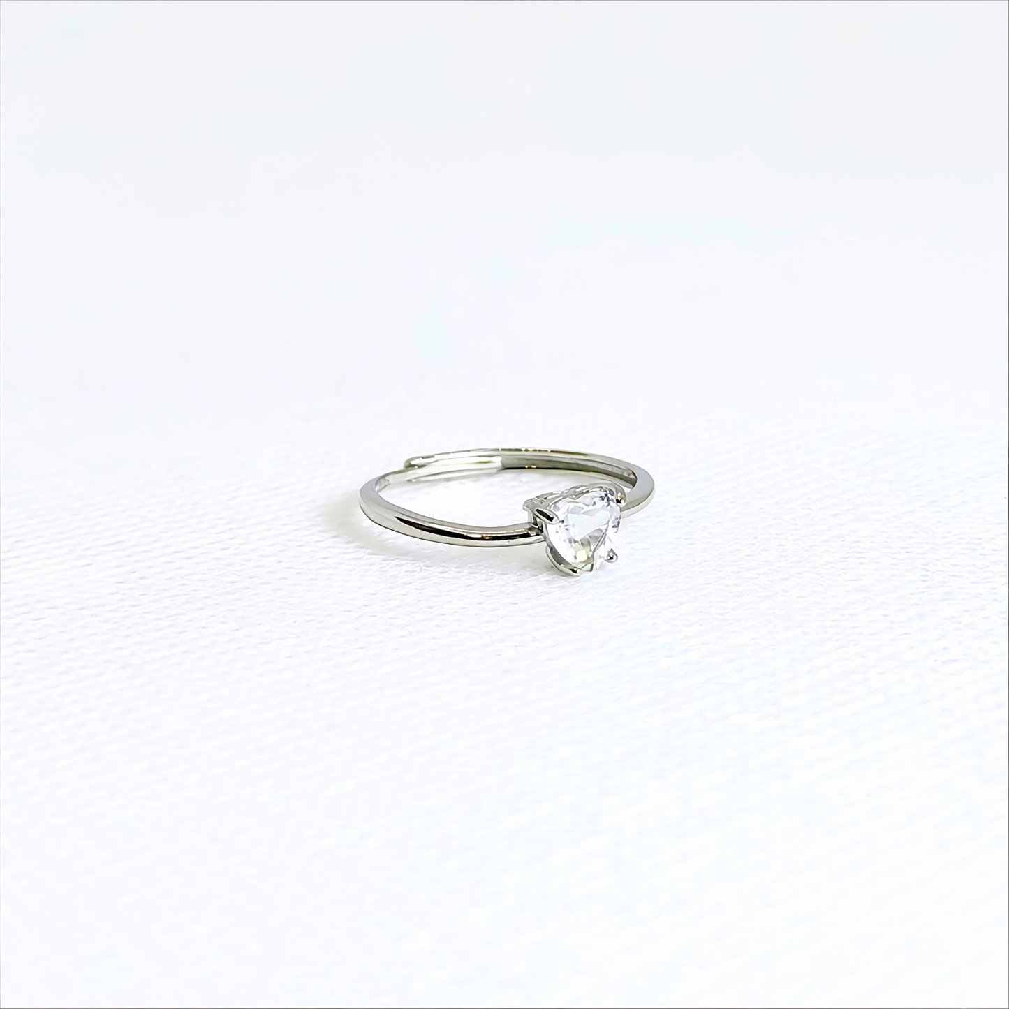 Purelight | White Topaz Heart Ring