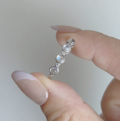 Moonphase Band | Multi-Moonstone Ring