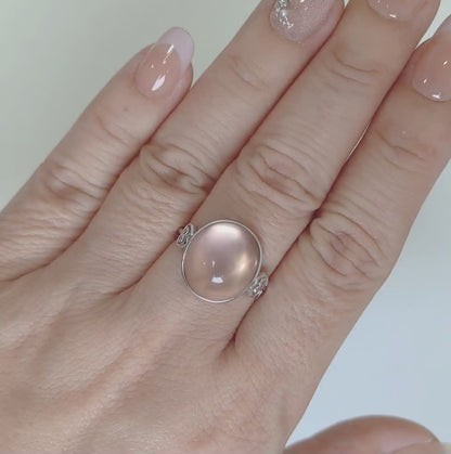 Bloomveil | Rose Quartz Cabochon Ring