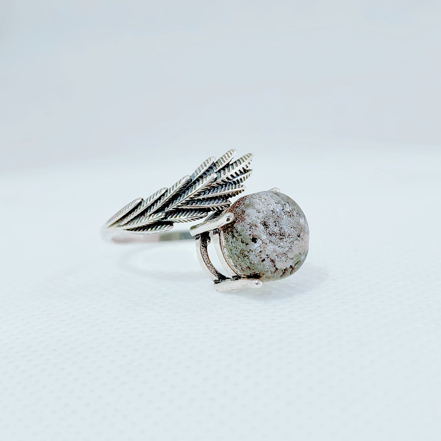 Shadowfern | Garden Quartz Ring