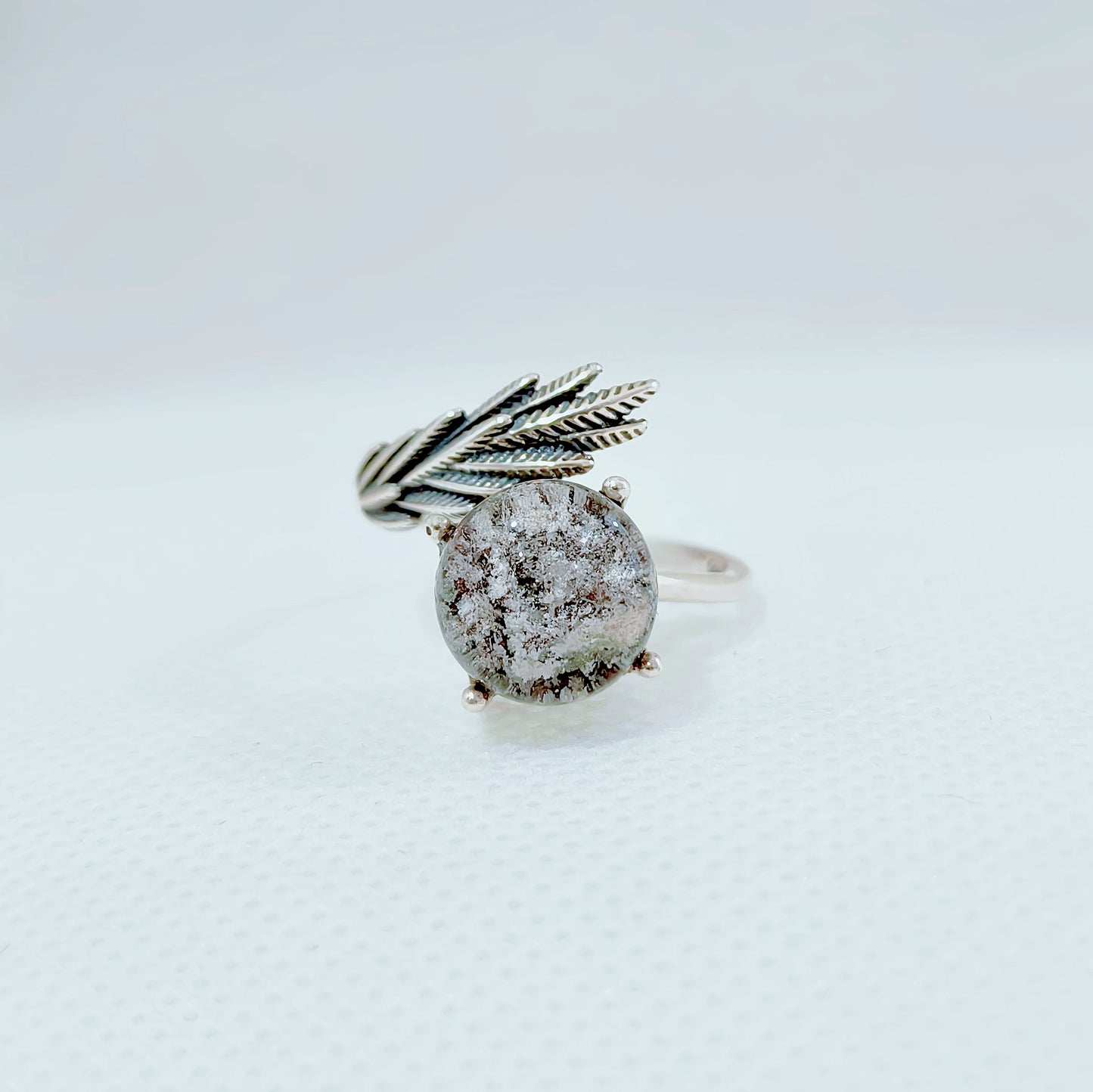 Shadowfern | Garden Quartz Ring