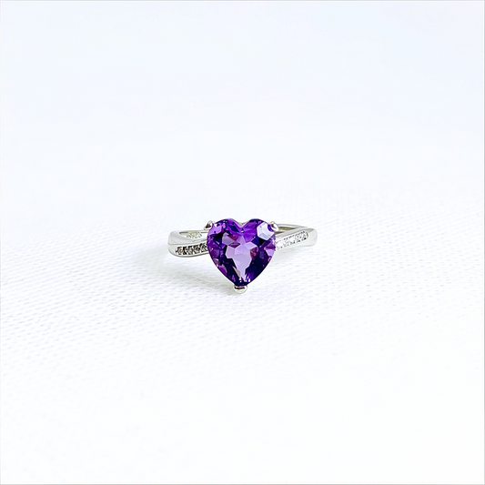 Starlit Vow | Amethyst Heart Ring