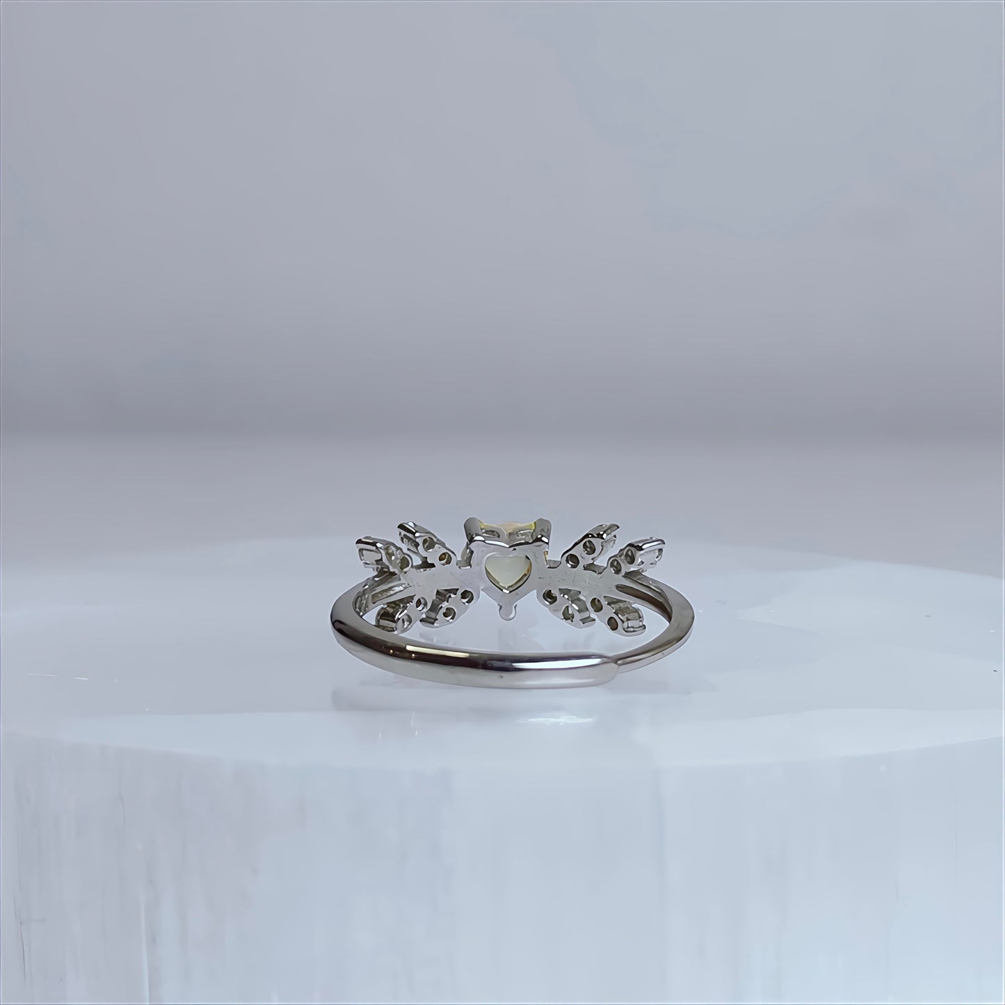 Lunaria Crest | Moonstone Leaf Ring
