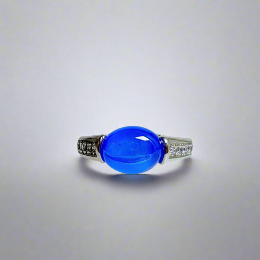 Sapphire Light | Lab-Grown Sapphire Cabochon Ring