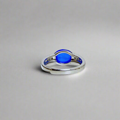 Sapphire Light | Lab-Grown Sapphire Cabochon Ring