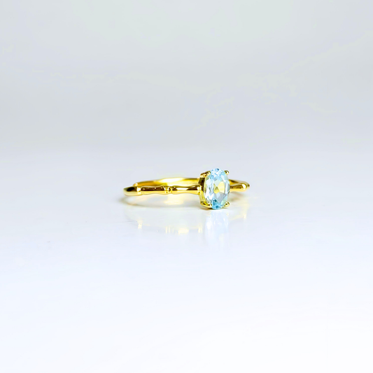 Willow Muse | Blue Topaz Ring