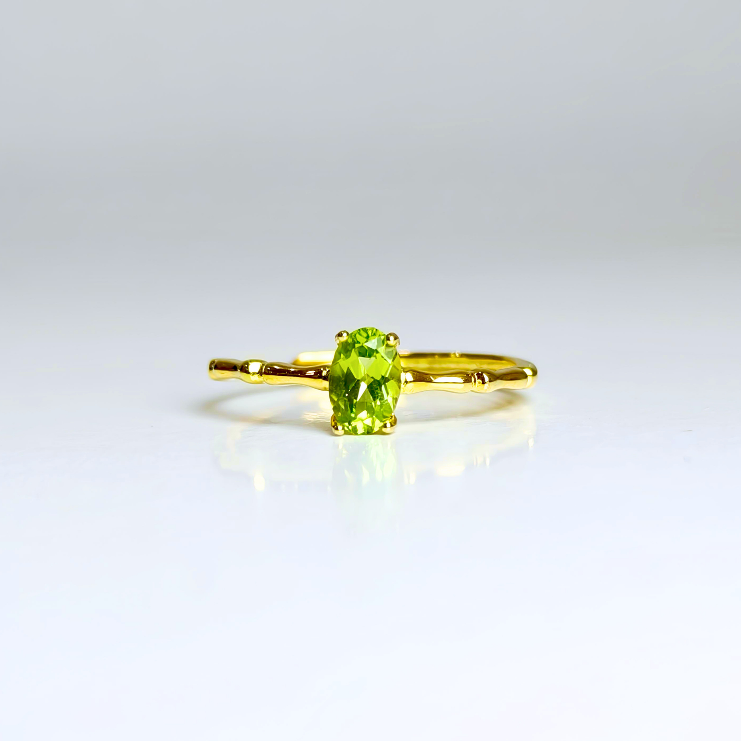 Willow Muse | Peridot Ring
