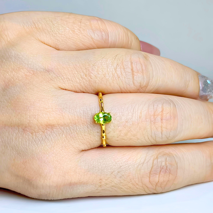 Willow Muse | Peridot Ring
