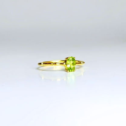 Willow Muse | Peridot Ring